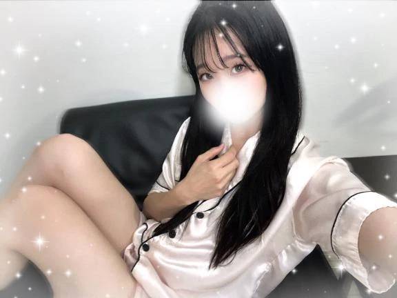 ぺこり૮ • ·̫ •̥ ა