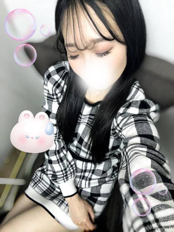 グズグズ૮ • ·̫ •̥ ა