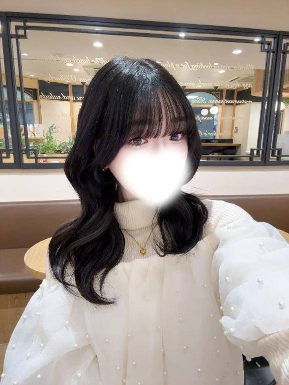 今日ちょこっと出勤するよ…♡12時〜🎀