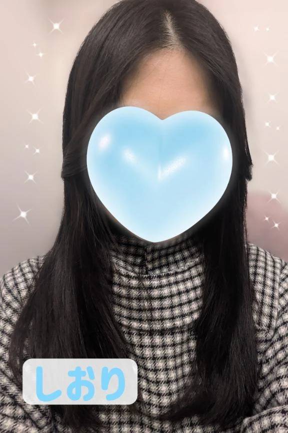 しおり(チェックイン素人専門大人女子)