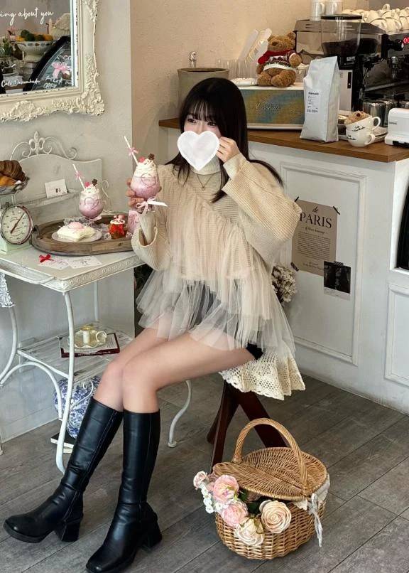 明日13:30〜出勤します🫶🏻