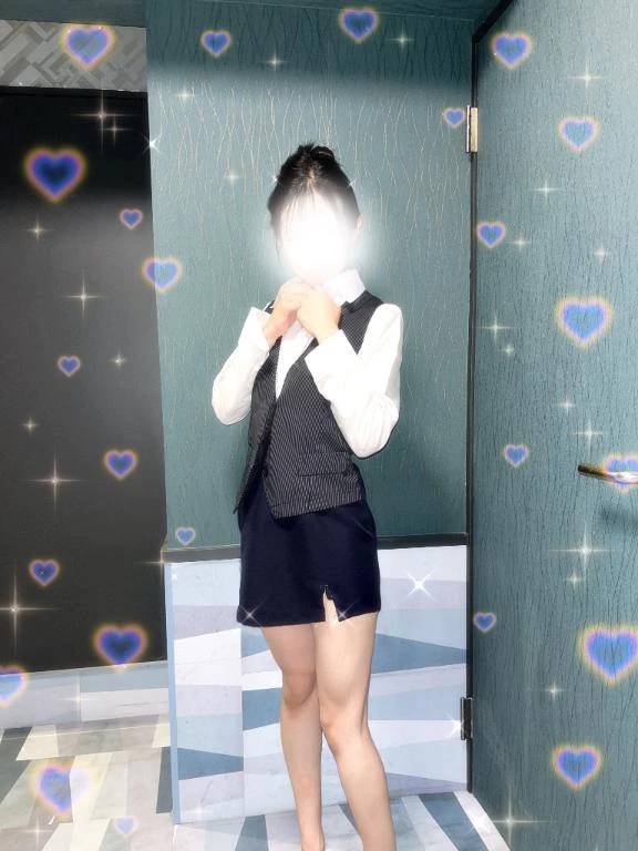 曲線とチラリと見えるちっぱいベタ褒めお兄様へ