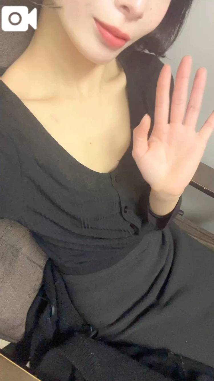 出勤してます！☔️🤍