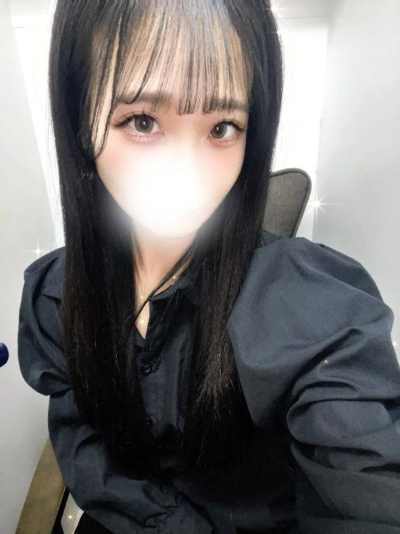 綺麗お姉さん系とあまあま妹系どっちがすき？？