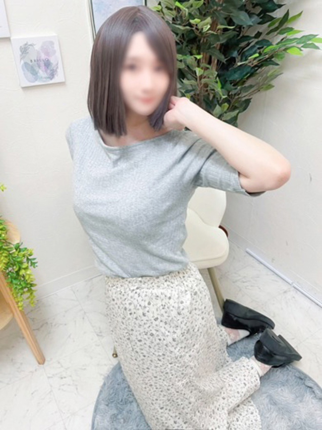 ことね（チェックイン素人専門大人女子）