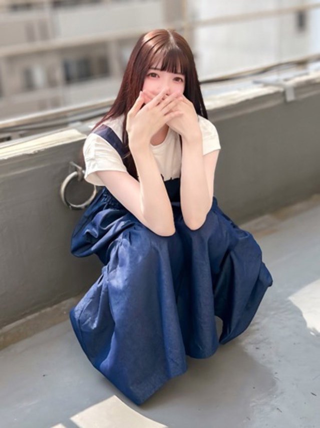 まゆか（チェックイン素人専門大人女子）