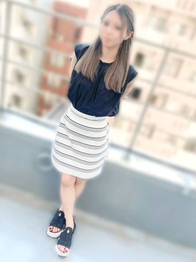 ゆり（チェックイン素人専門大人女子）