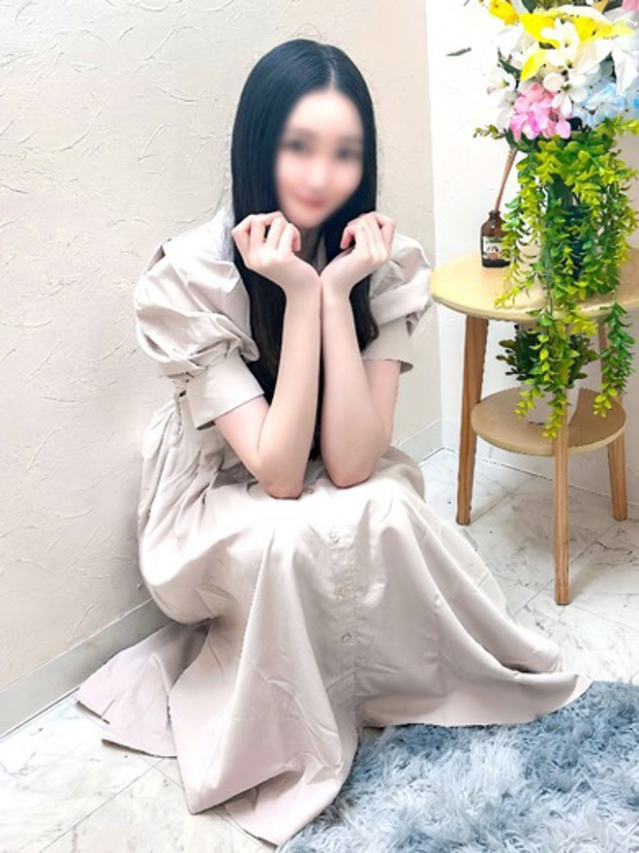 かれん（チェックイン素人専門大人女子）