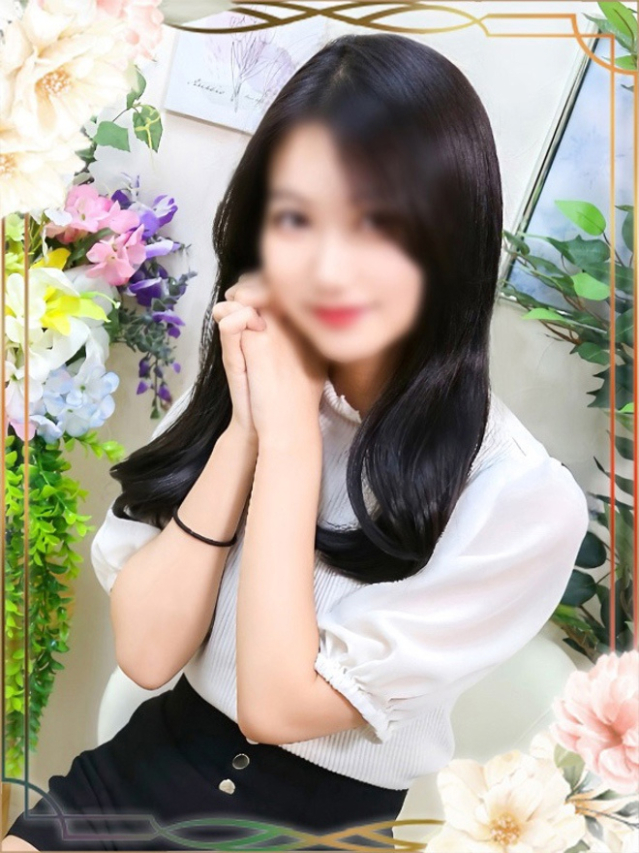 しおり（チェックイン素人専門大人女子）