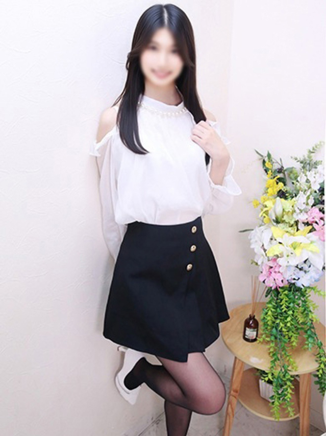 しおり（チェックイン素人専門大人女子）