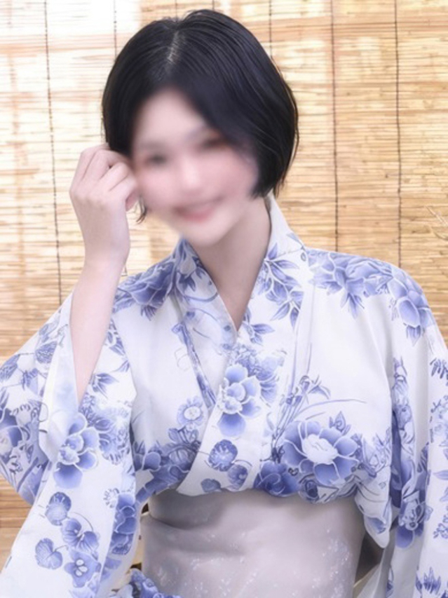 こよみ（チェックイン素人専門大人女子）