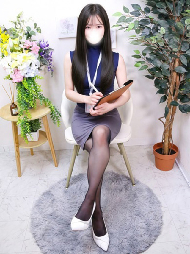 ひな(チェックイン素人専門大人女子)