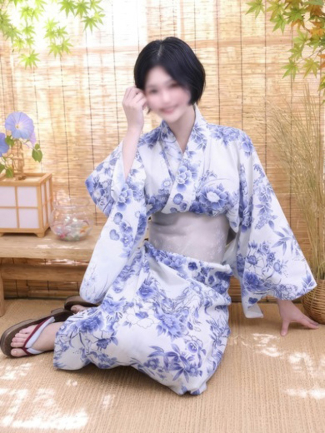 こよみ(チェックイン素人専門大人女子)