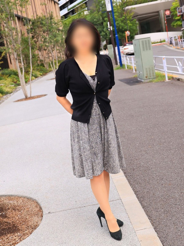 和鈴（即アポ!!人妻サークル）