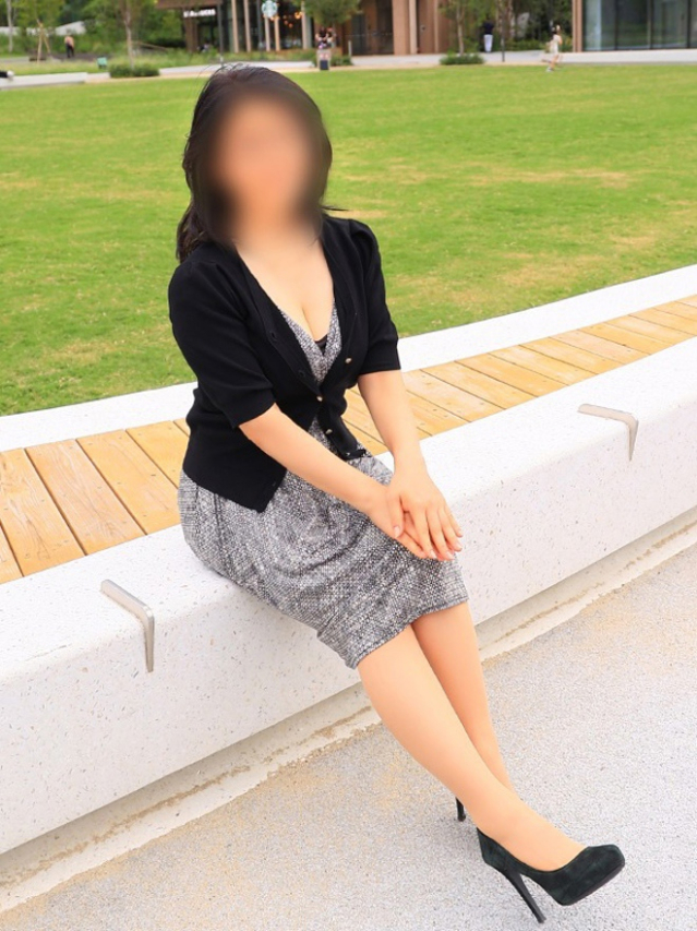 和鈴（即アポ!!人妻サークル）