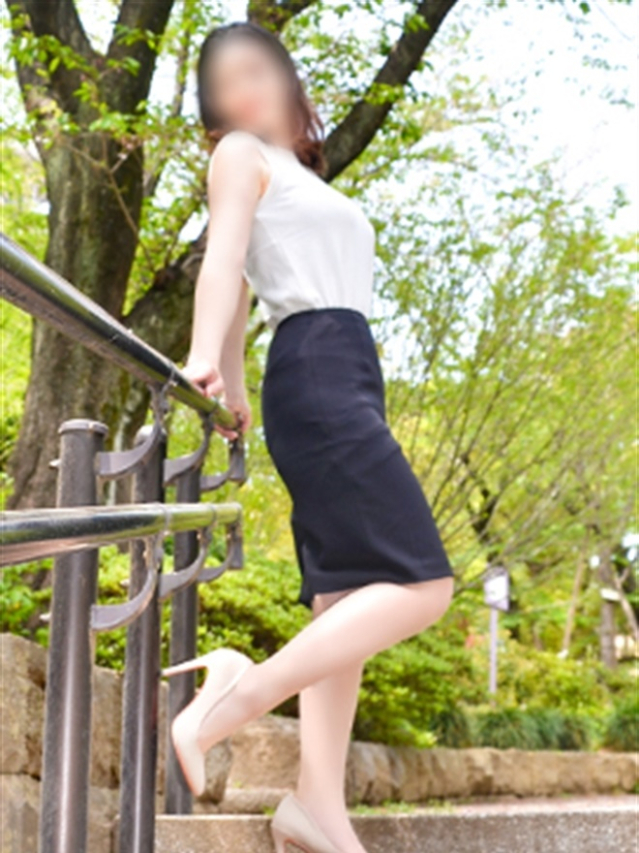 留衣（即アポ!!人妻サークル）