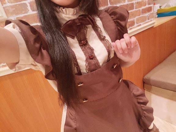 今日はブラウン??