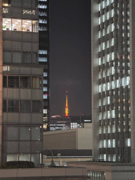 隙間から