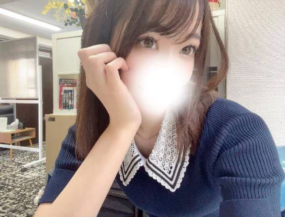 襟付きニット💗