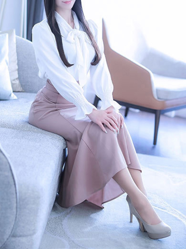 新人・明奈(あきな)（グランドオペラ東京）