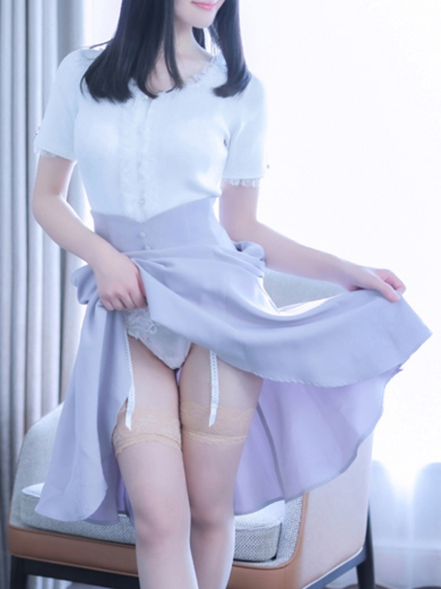 新人・菜緒(なお)(グランドオペラ東京)