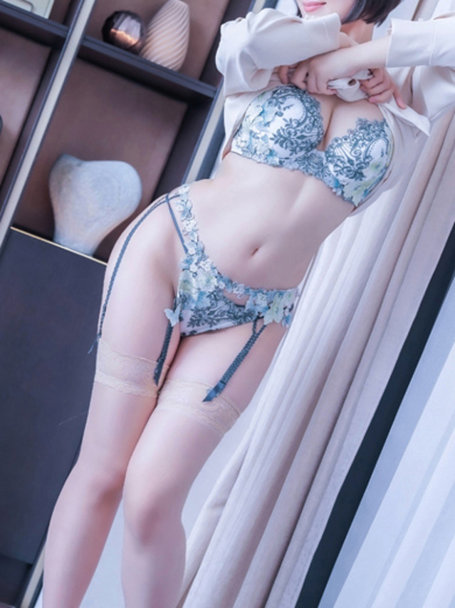 新人・沙織(さおり)（グランドオペラ東京）