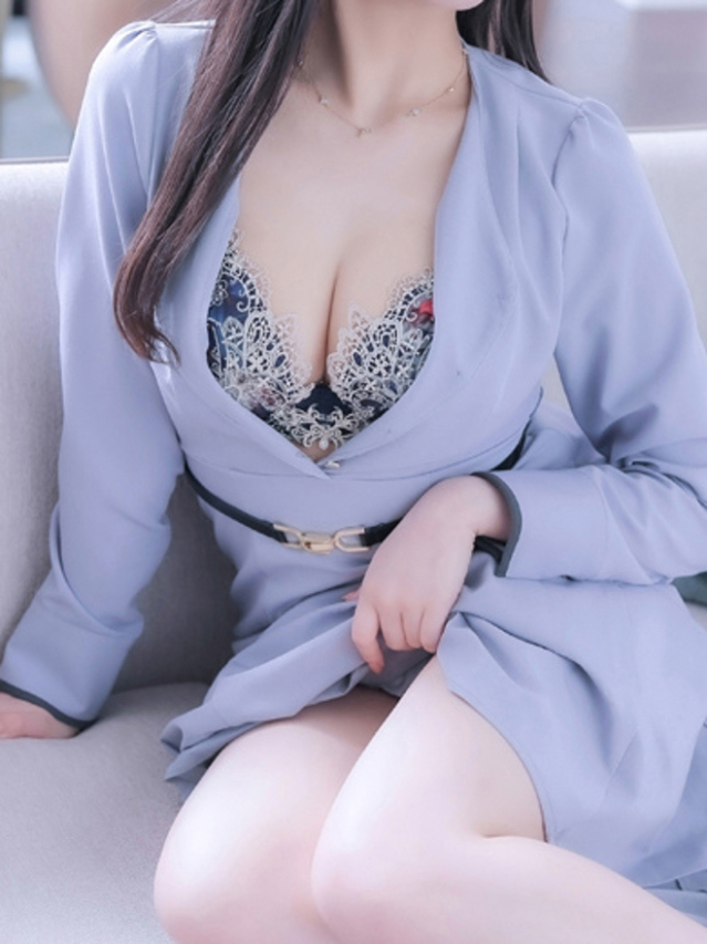 新人・映美里(えみり)（グランドオペラ東京）