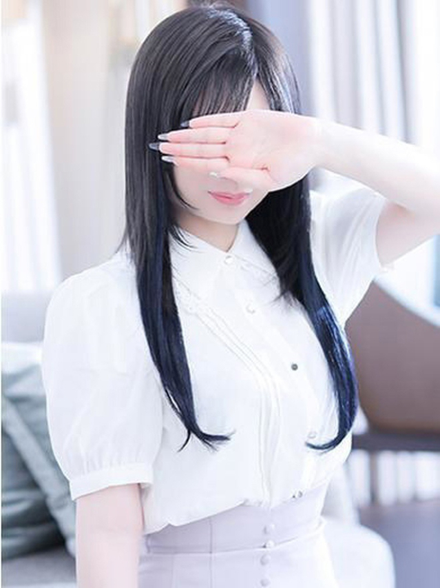 新人・絵名(えな)(グランドオペラ東京)
