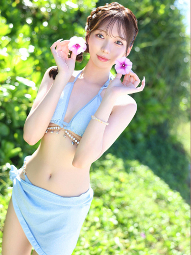 新人・悠亜(ゆあ)(グランドオペラ東京)