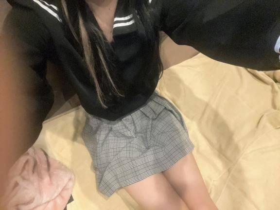 黒だよ！見にきて！♡