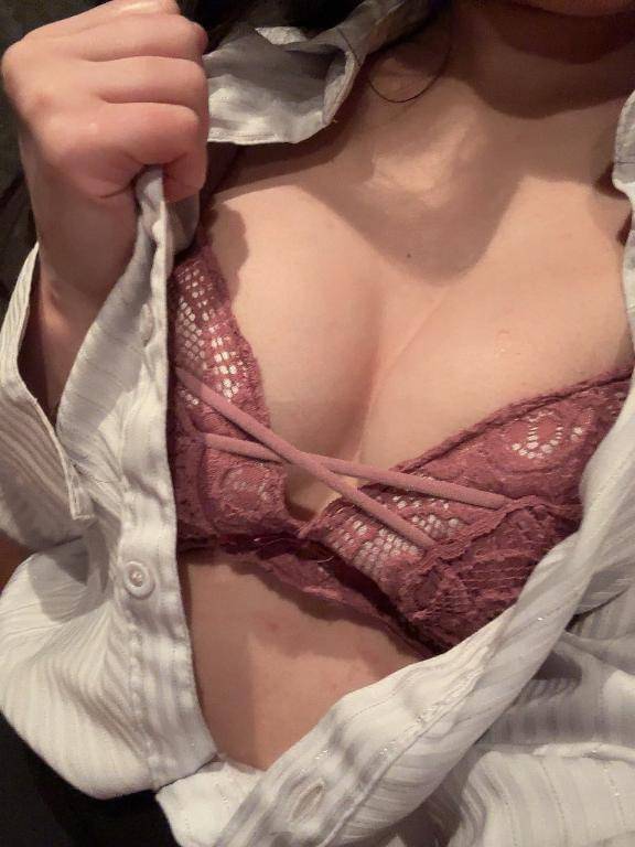 制服合法J○を押し倒して、、、。