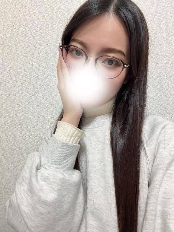 メガネ女子、どうかな？♡