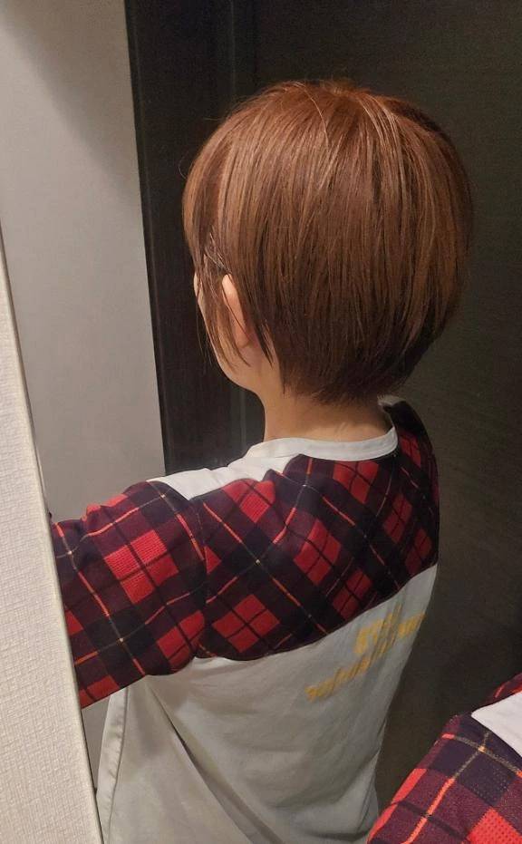 髪