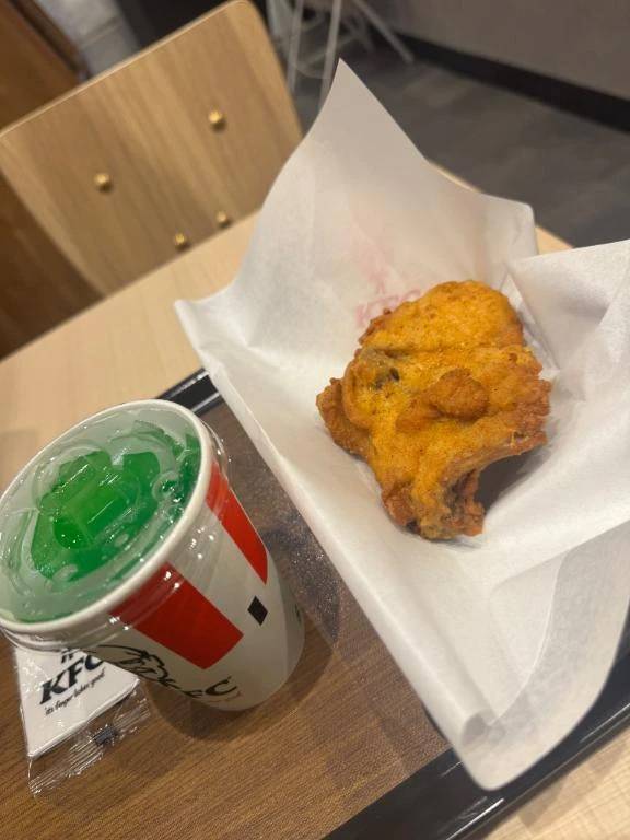 腰が…