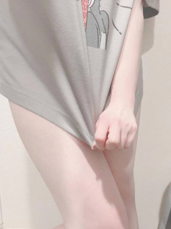 ちらっとみせちゃう