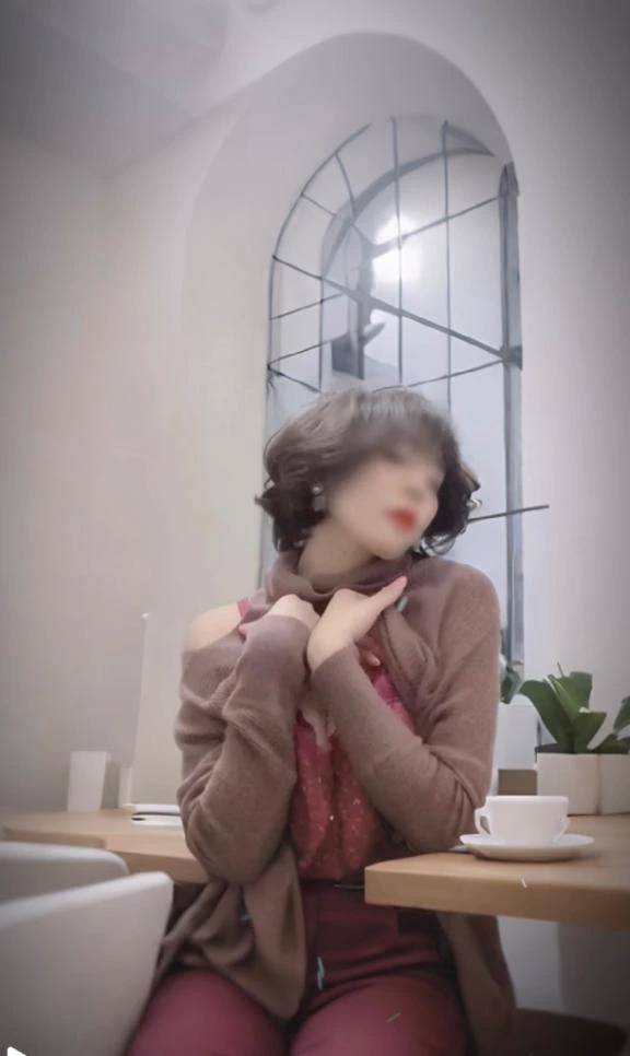魅惑の彼女、本音を語るのまき