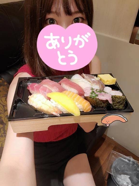 SUSHI!!!🍣