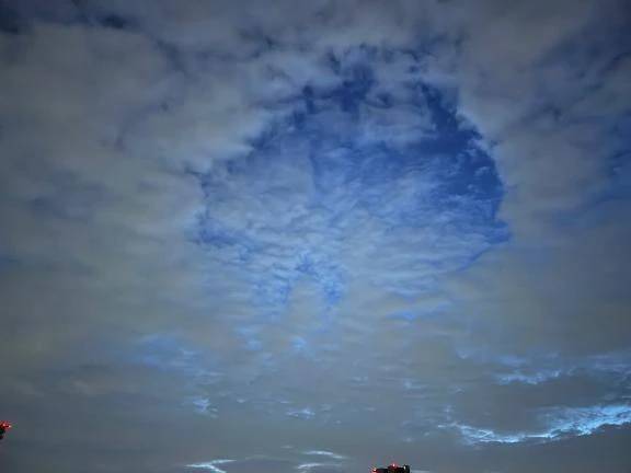お空は暗いけど…