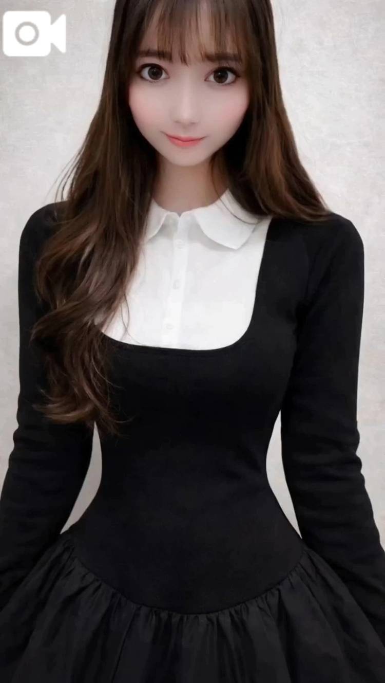 目が加工なしでもめちゃくちゃでかいです😊！予約する希望者には無加工の写メ見せます😊💗