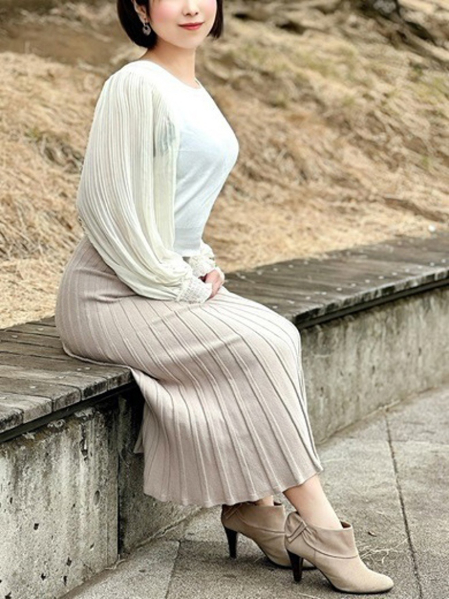 中井ゆな(月の真珠-五反田-)