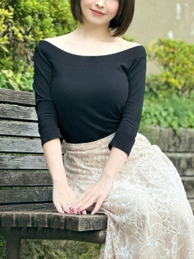 岸田ゆみか（月の真珠-五反田-）