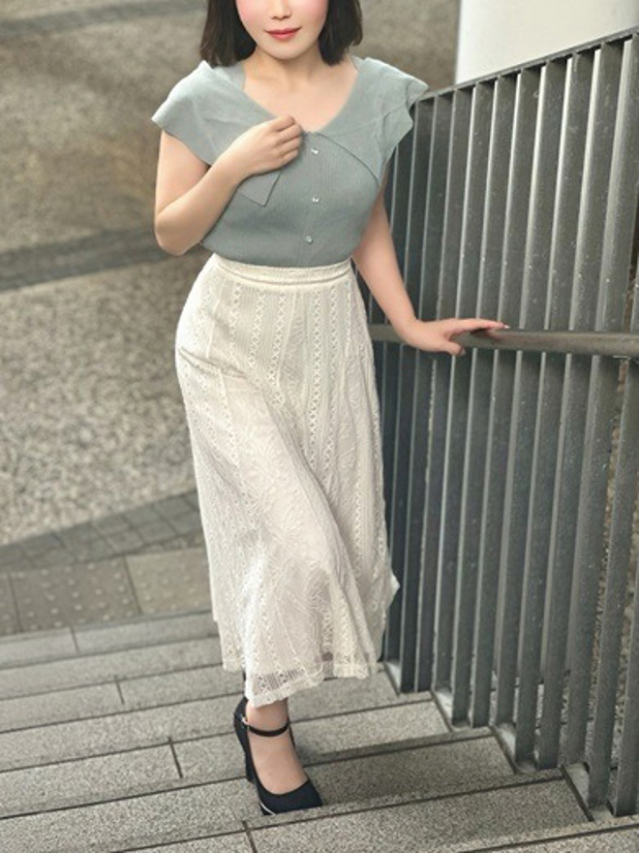 島田えな（月の真珠-五反田-）