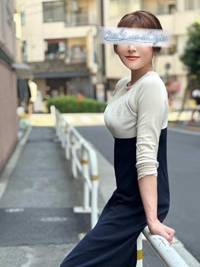 浅井なお(月の真珠-五反田-)