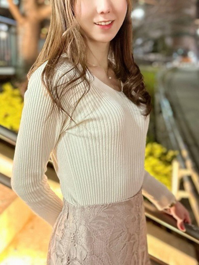 百瀬りな（月の真珠-五反田-）