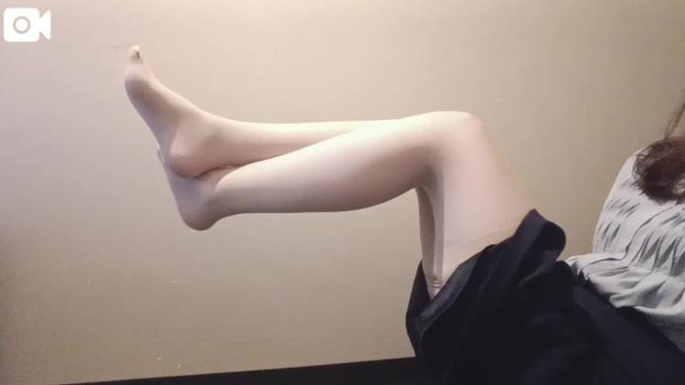 脚のさわさわで癒されて欲しい(⁠ ⁠◜⁠‿⁠◝⁠ ⁠)⁠♡