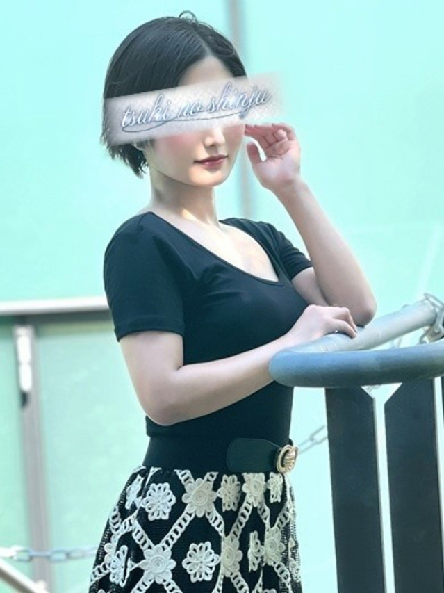 綾瀬まりな（月の真珠-新宿-）