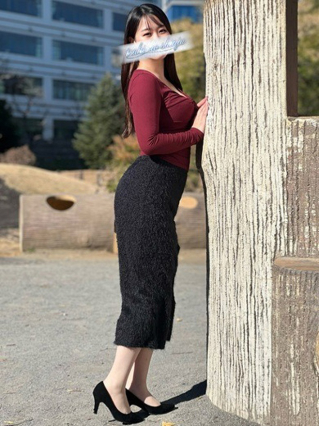 三島ゆき（月の真珠-新宿-）