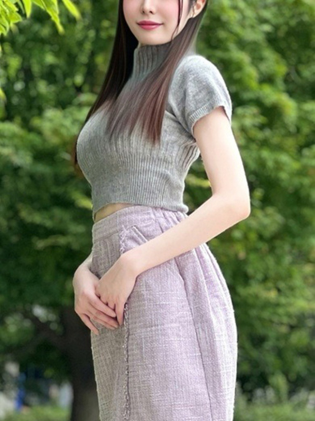 深澤みれい（月の真珠-新宿-）