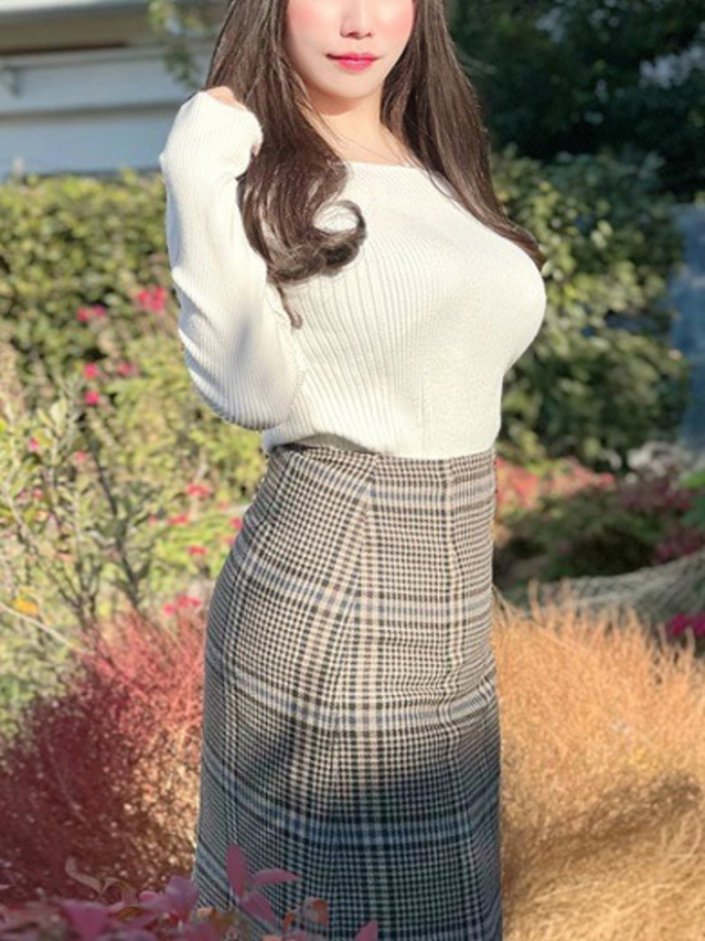 佐々木ここみ（月の真珠-新宿-）