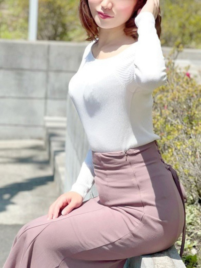 小日向あや（月の真珠-新宿-）